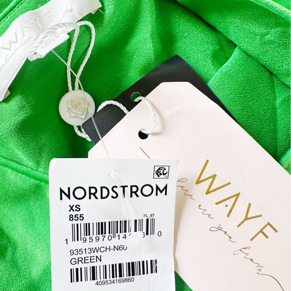 🏷️ NWT WAYF Kelly Satin Slip Dress in Green. Size XS - Picture 7 of 9
